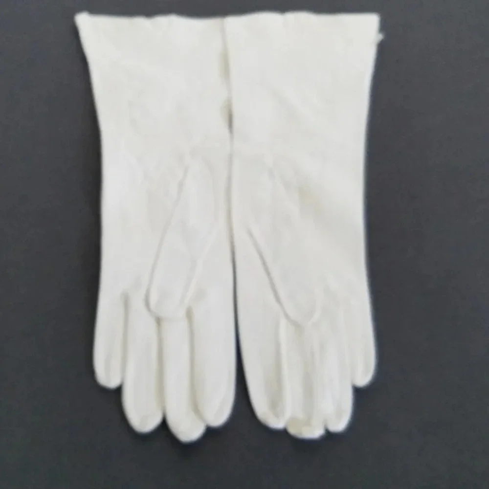 Vintage Kayser Italian Leather Cutout Gloves 6.5 White Bridal NOS 1950s Firm
